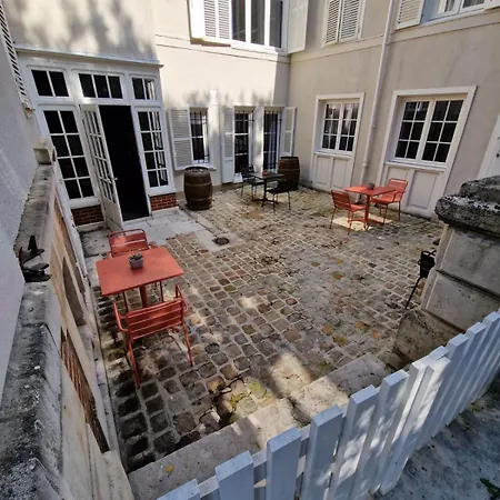 Le Clos Guivet Apartment Troyes